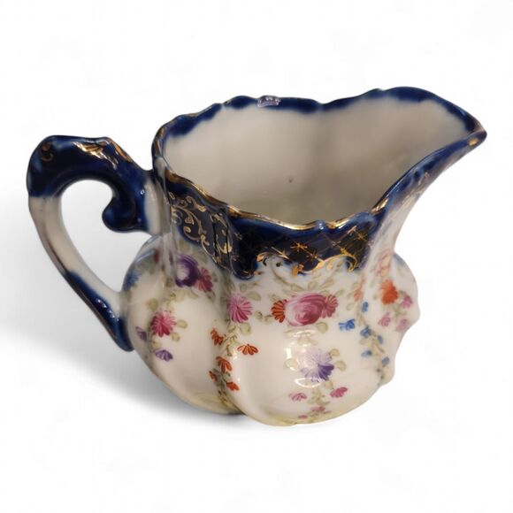 Vintage Creamer Pitcher & Sugar Bowl, Porcelain, Blue, Gold & Painted Flowers - Picture 6 of 15